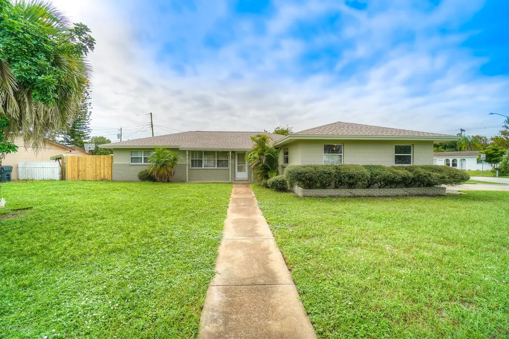 1152 N Singleton Avenue Titusville FL 32796