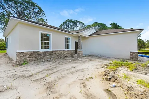 189 Shalimar Avenue NW Palm Bay FL 32907