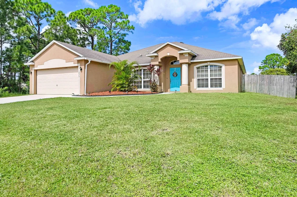 1825 Fairlight Street NW Palm Bay FL 32907