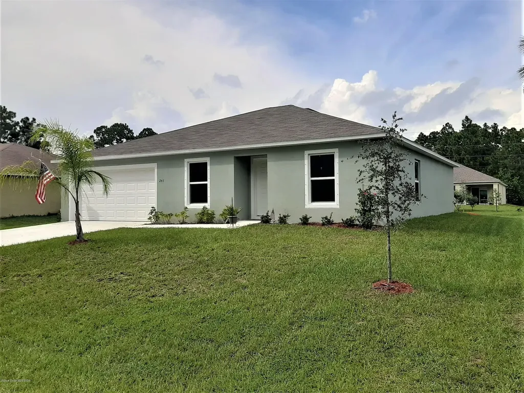 241 Garylind Street SW Palm Bay FL 32908