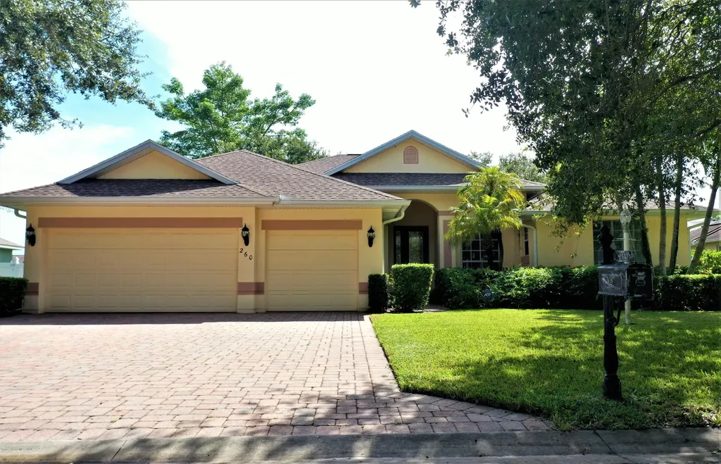 260 Champagne Court SW Vero Beach FL 32968