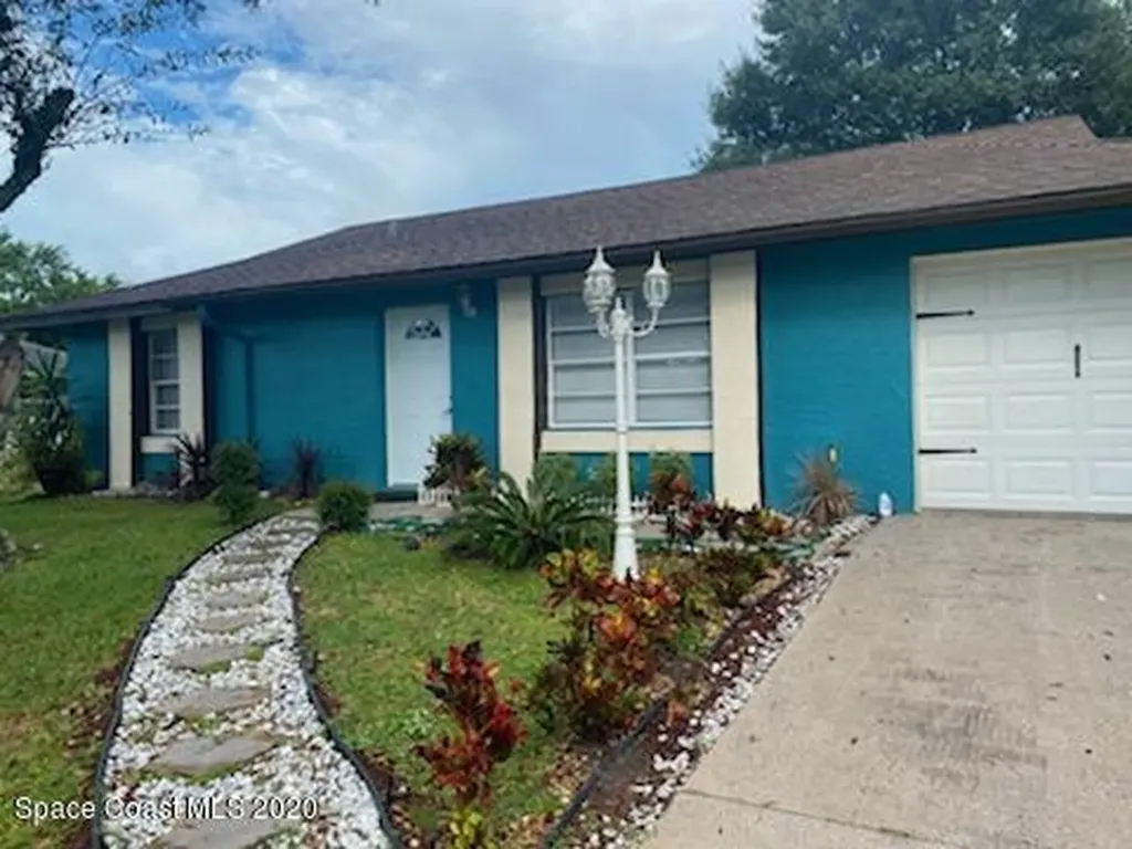 863 Carnation Avenue SE Palm Bay FL 32909
