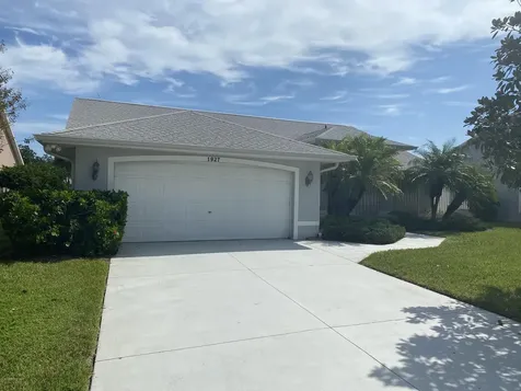 1927 Freedom Drive Melbourne FL 32940