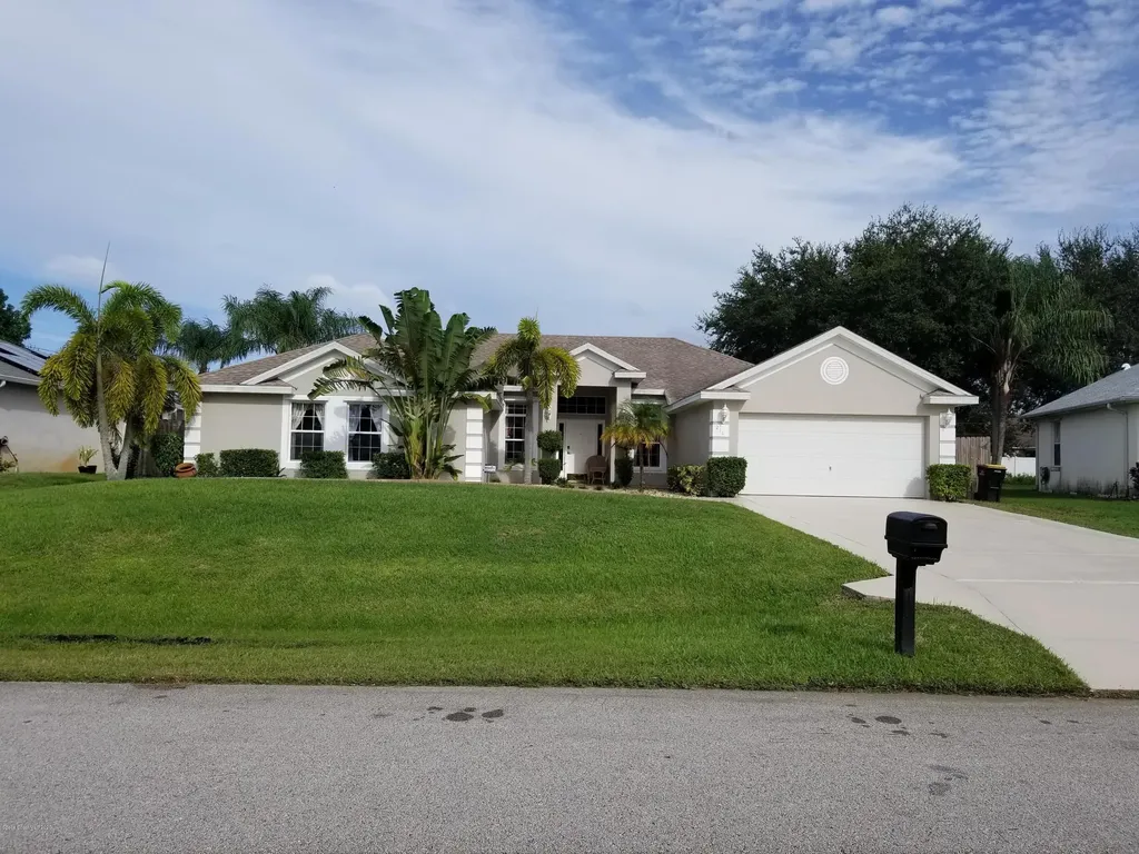 211 Fanfare Avenue NE Palm Bay FL 32907