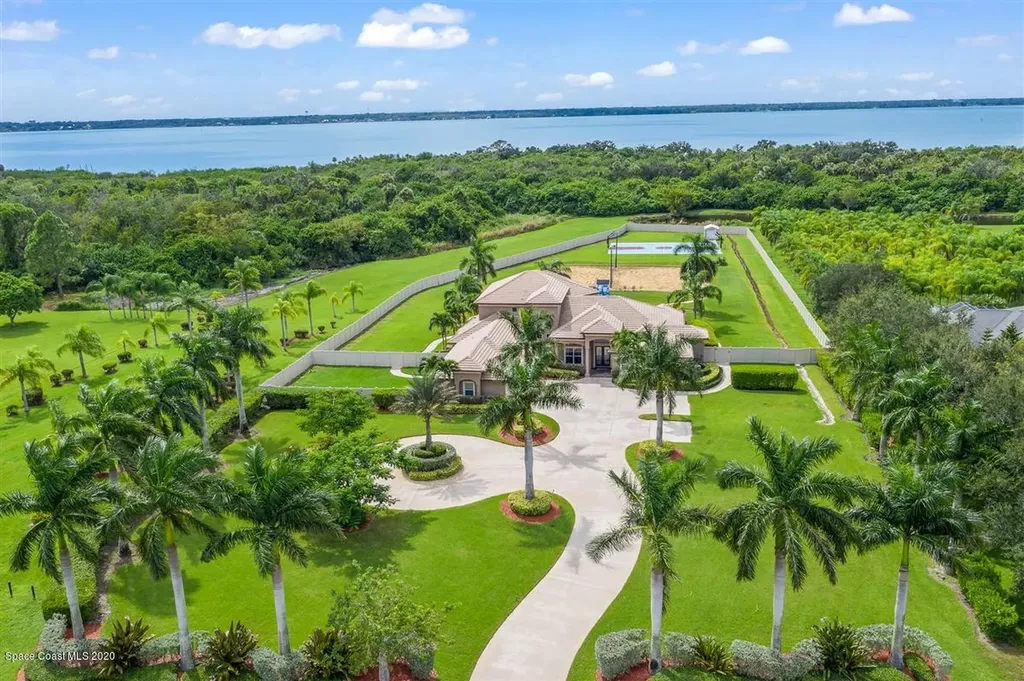 4002 Tradewinds Trail Merritt Island FL 32953