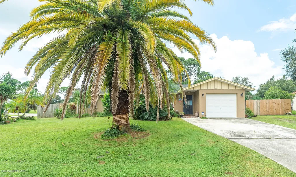 1126 Dunham Street SE Palm Bay FL 32909