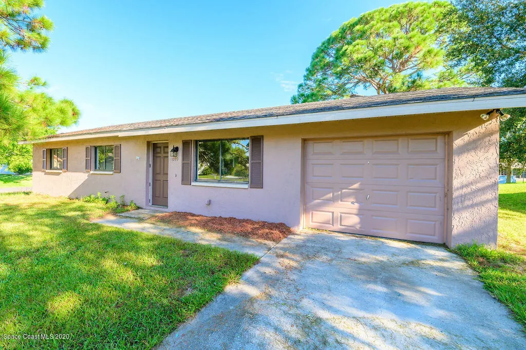 1099 Elmsford Street NW Palm Bay FL 32907