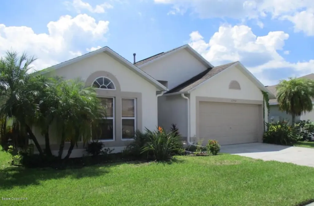 1752 Las Palmos Drive SW Palm Bay FL 32908