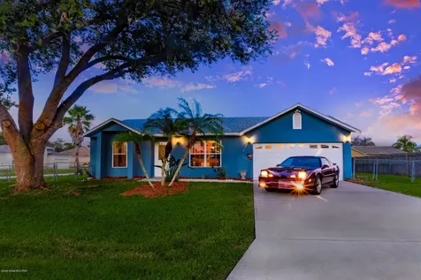 605 Dwight Avenue SE Palm Bay FL 32909