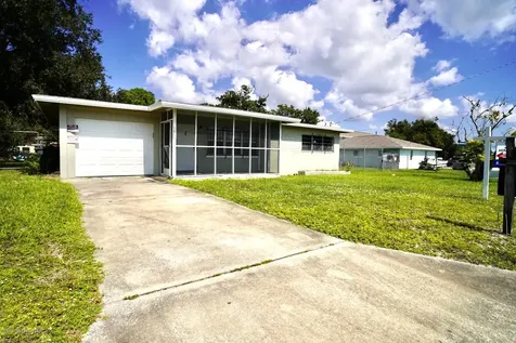 1606 South Street Titusville FL 32780
