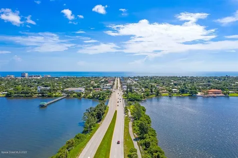 211 6th Avenue Indialantic FL 32903