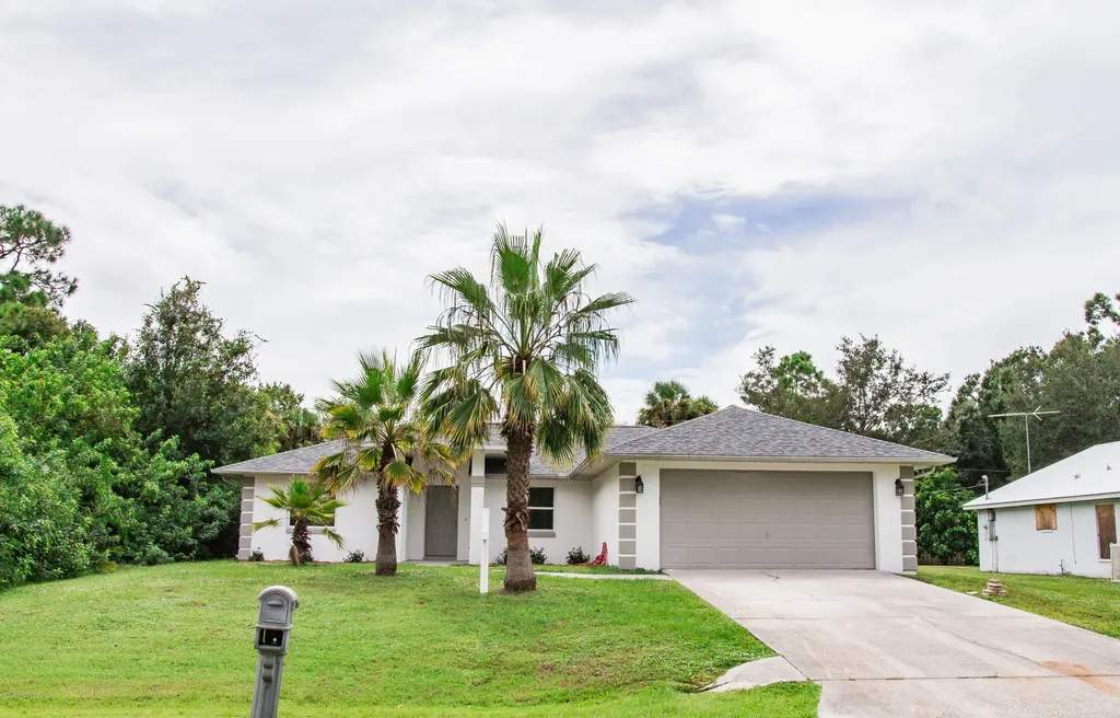 1456 Martinez Street SE Palm Bay FL 32909