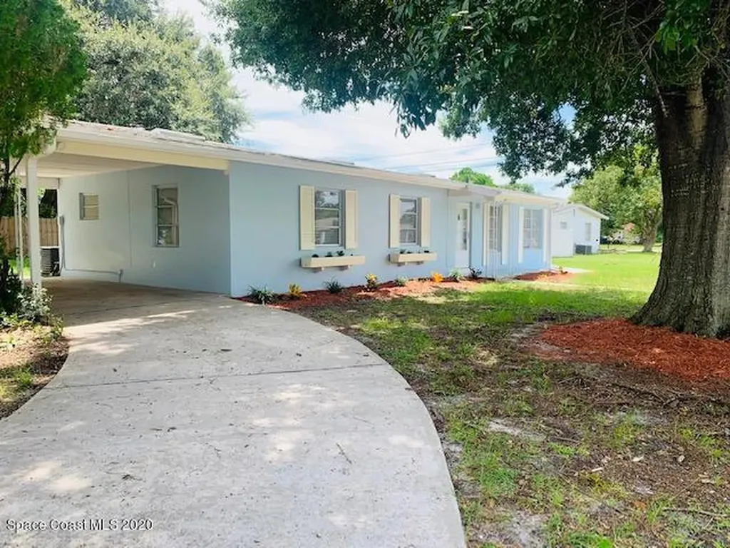 1483 E Lombardy Drive Deltona FL 32725