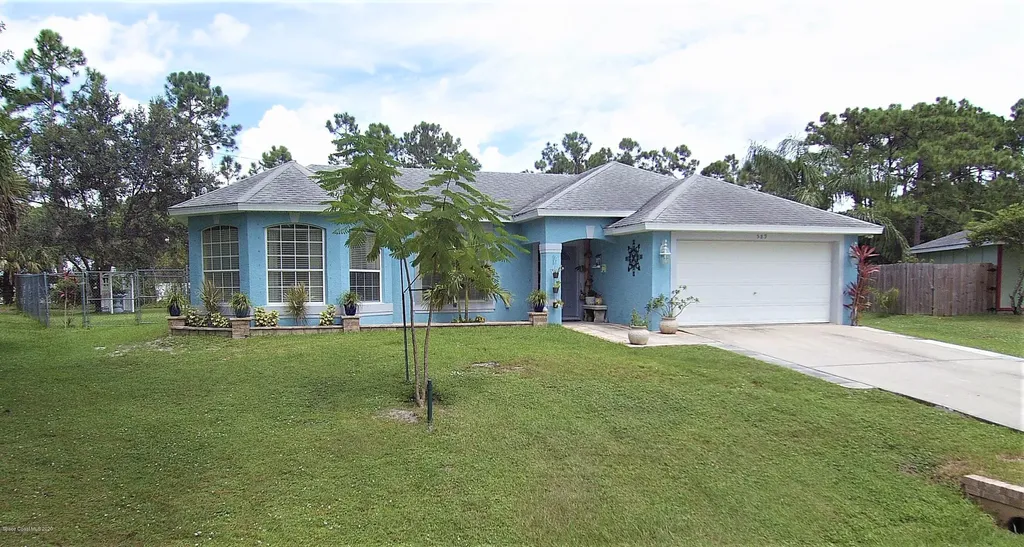 589 Collings Street SE Palm Bay FL 32909