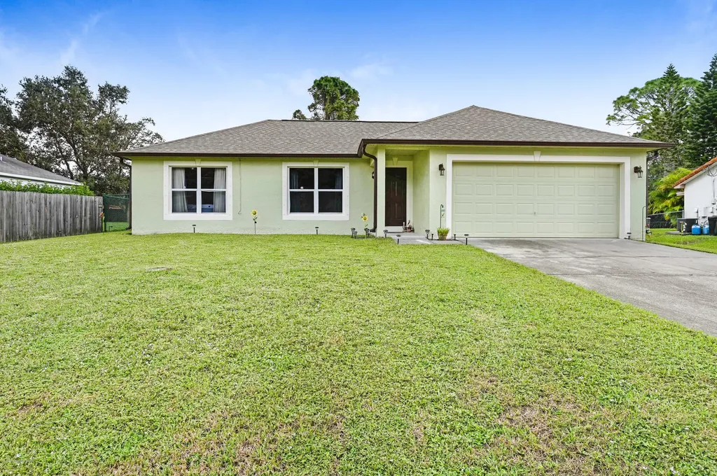 1865 Thomasville Avenue SE Palm Bay FL 32909