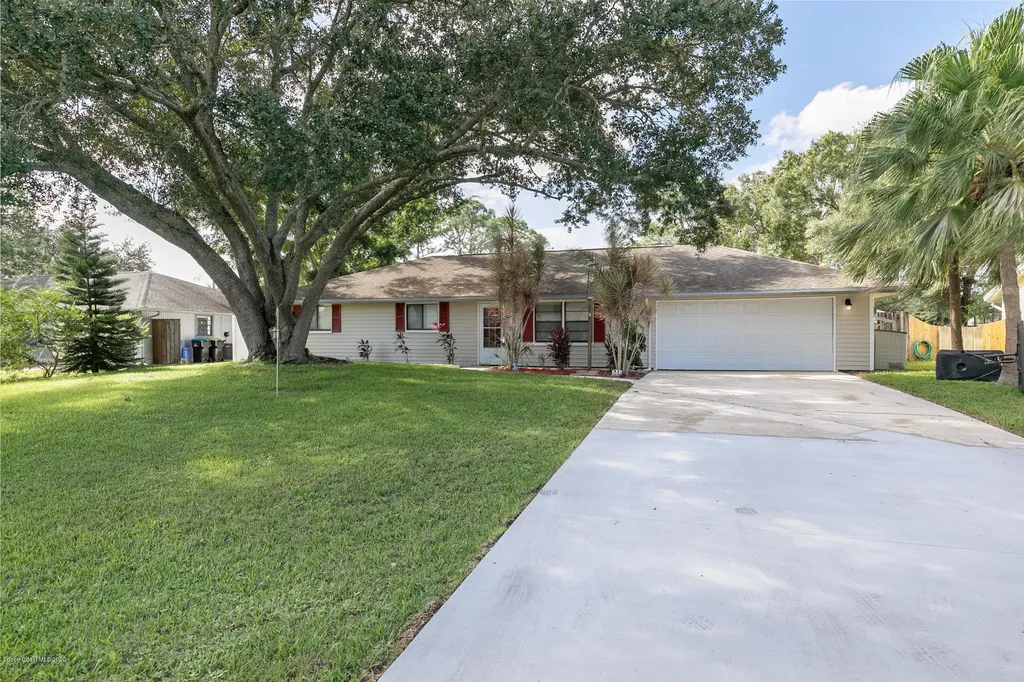 578 Avondale Road NE Palm Bay FL 32907