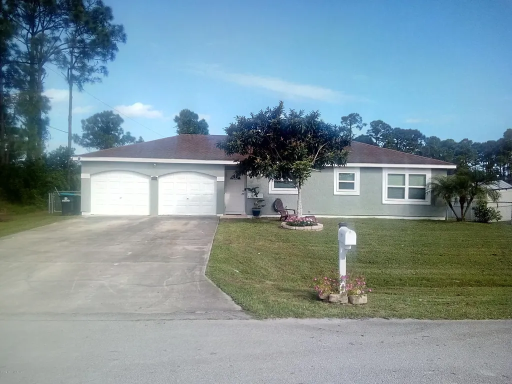 923 Raleigh Road SE Palm Bay FL 32909