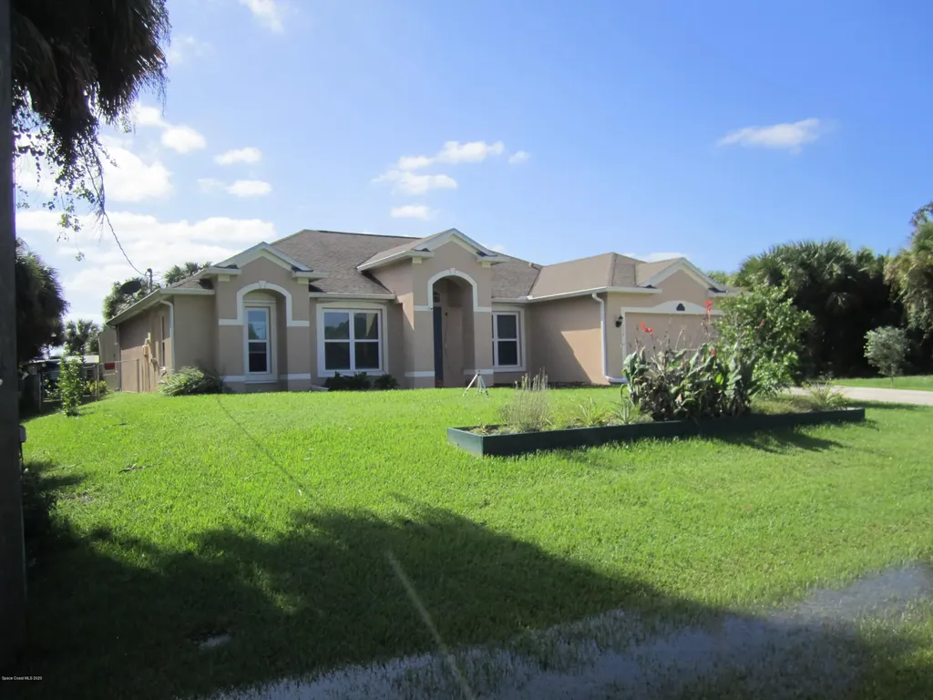534 Halifax Street SW Palm Bay FL 32908