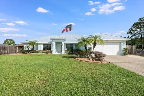 1821 Calmar Street NW Palm Bay FL 32907
