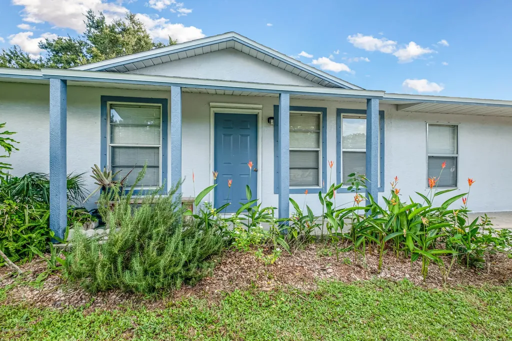 310 Breakwater Street SE Palm Bay FL 32909