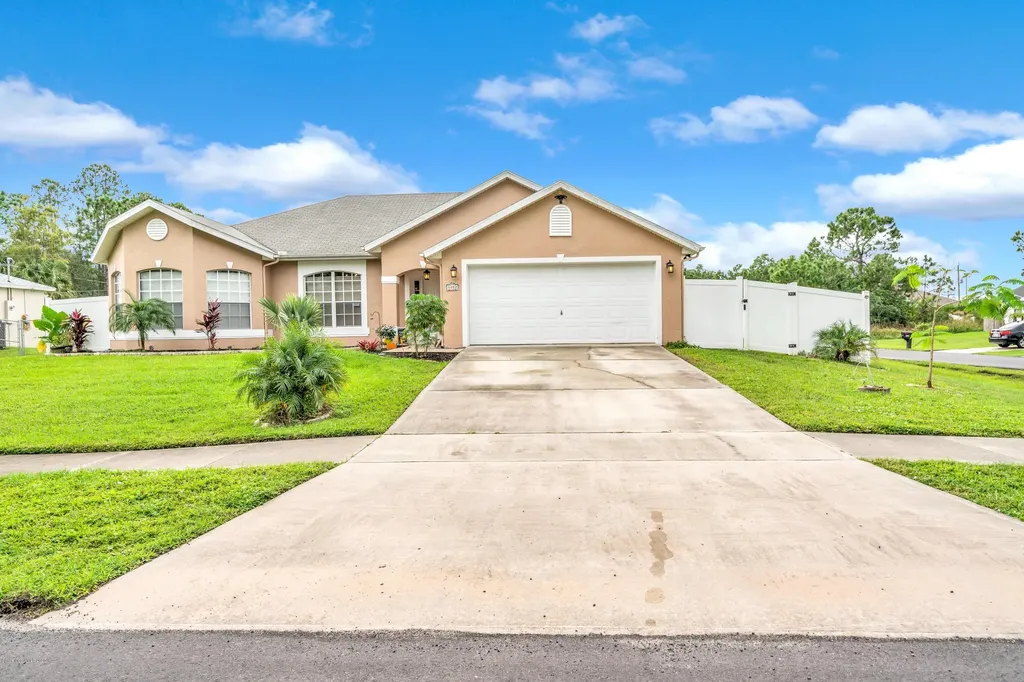 1052 Hutchins Street SE Palm Bay FL 32909