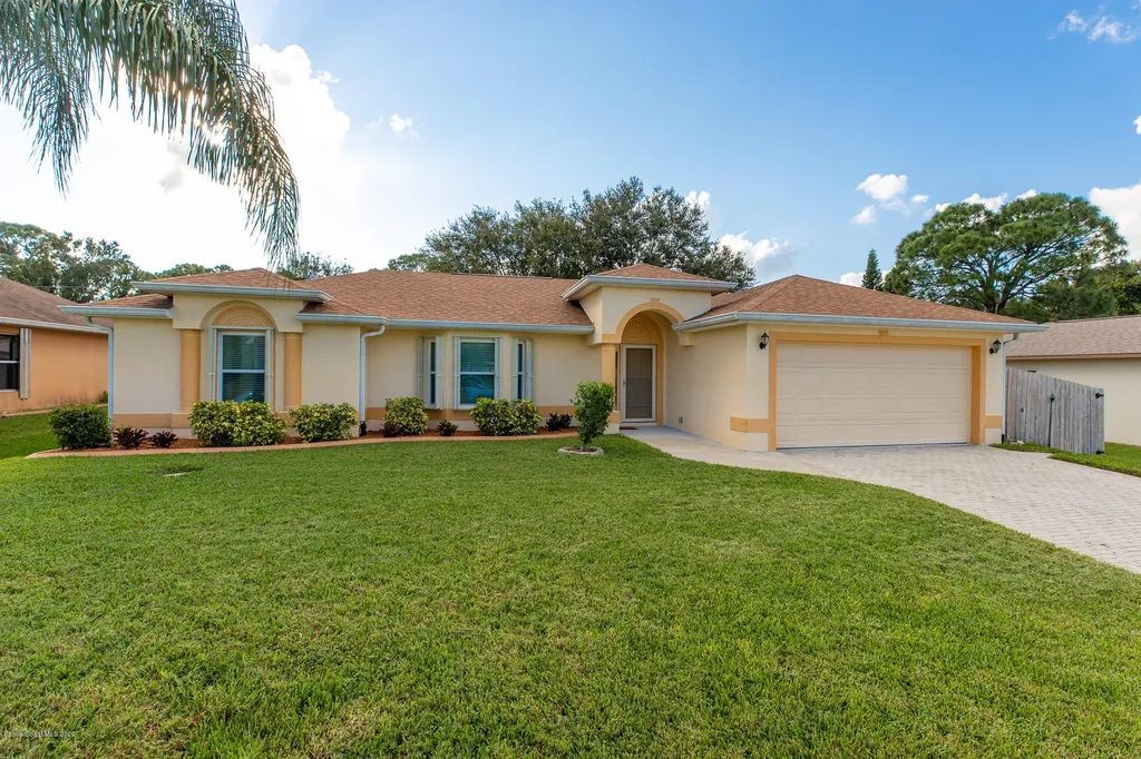 418 Ellington Avenue SE Palm Bay FL 32909