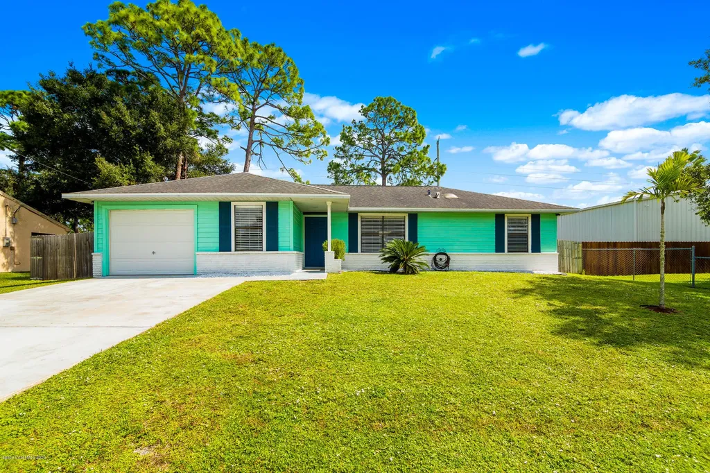 1251 Lamplighter Drive NW Palm Bay FL 32907