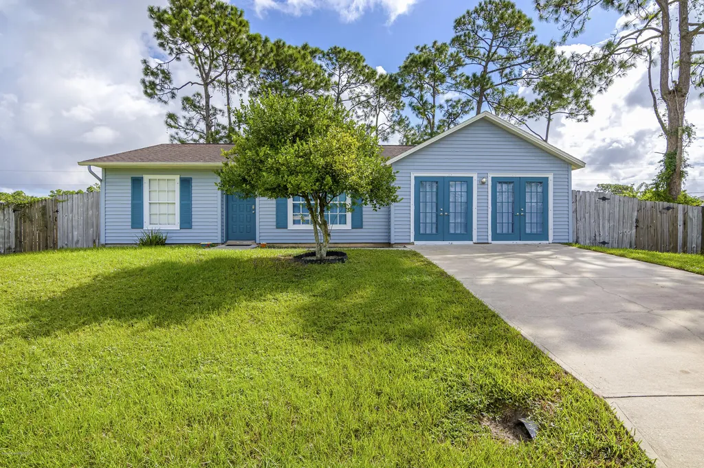 615 Tejon Avenue SW Palm Bay FL 32908