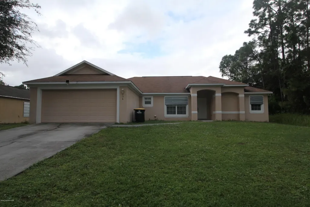 136 Deeyan Avenue NW Palm Bay FL 32907