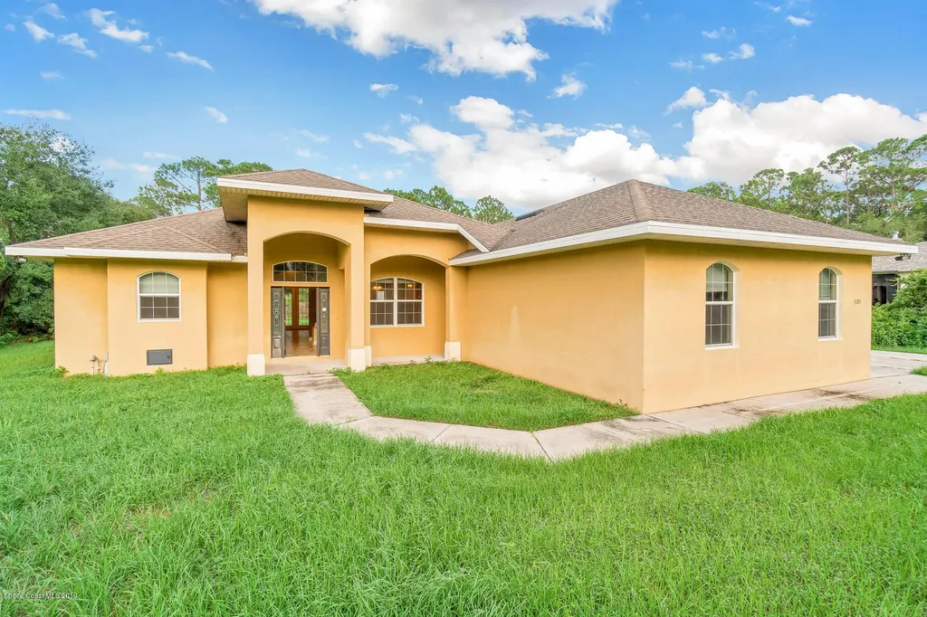 5185 Fan Palm Avenue Cocoa FL 32927