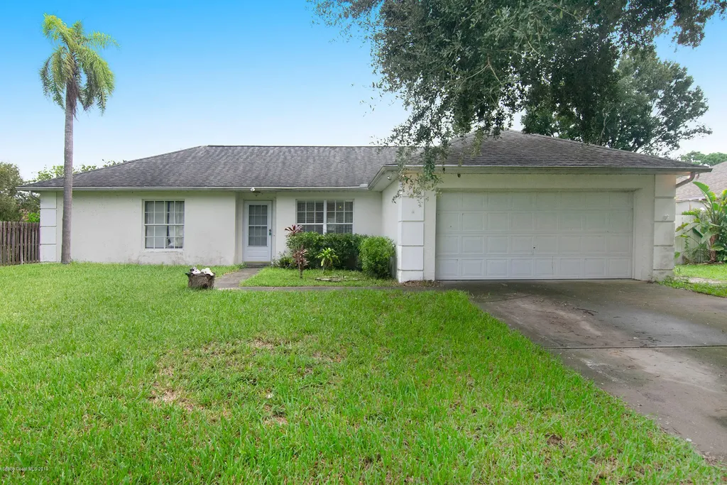 911 Fairhaven Street NE Palm Bay FL 32907