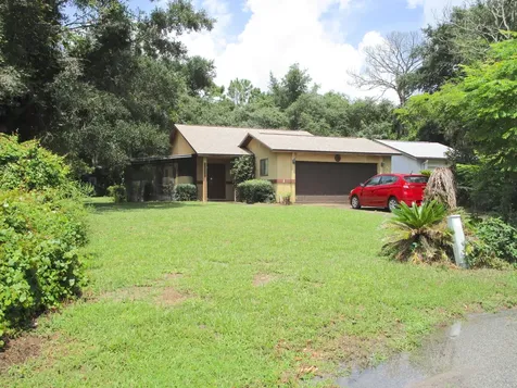 652 Oakwood Place Titusville FL 32780