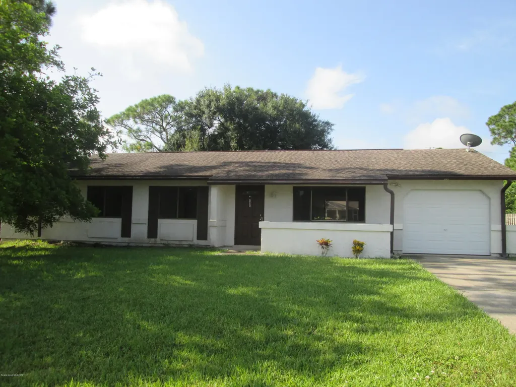 418 Albenga Road NW Palm Bay FL 32907