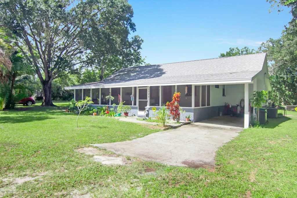 5748 Lord Street Mims FL 32754