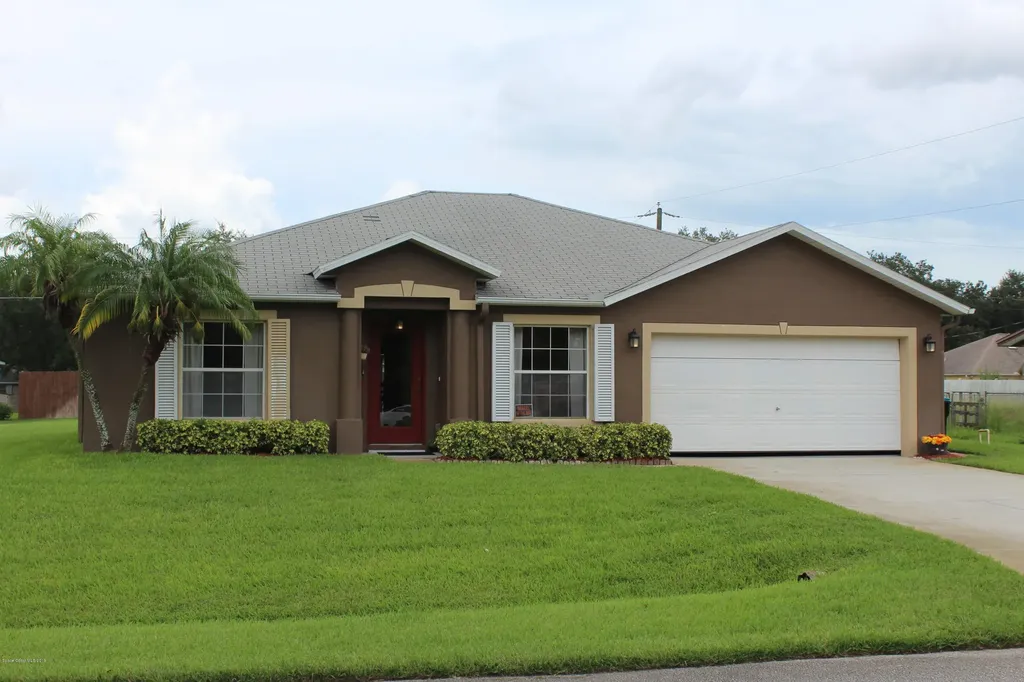 855 Dupont Street NE Palm Bay FL 32907