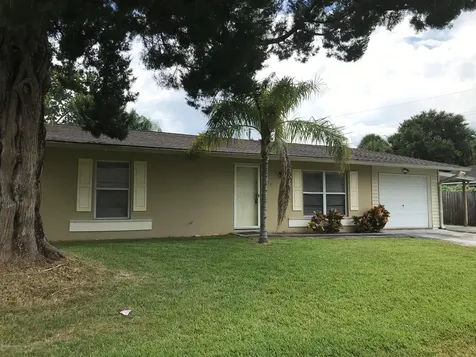 914 Boeing Street NE Palm Bay FL 32907