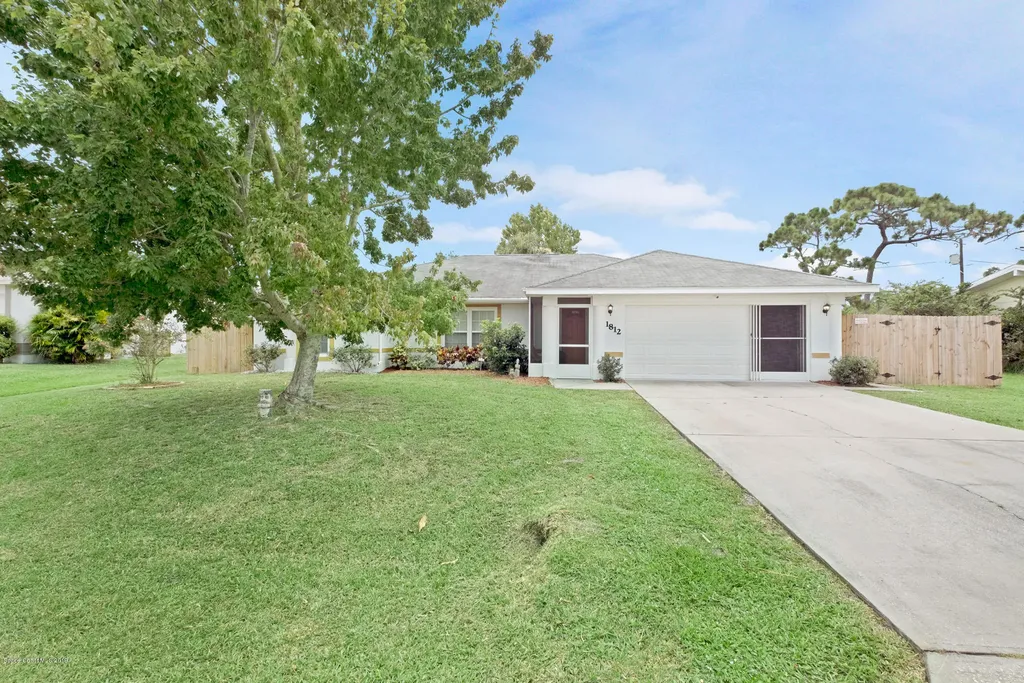 1812 Ardmore Street NE Palm Bay FL 32907