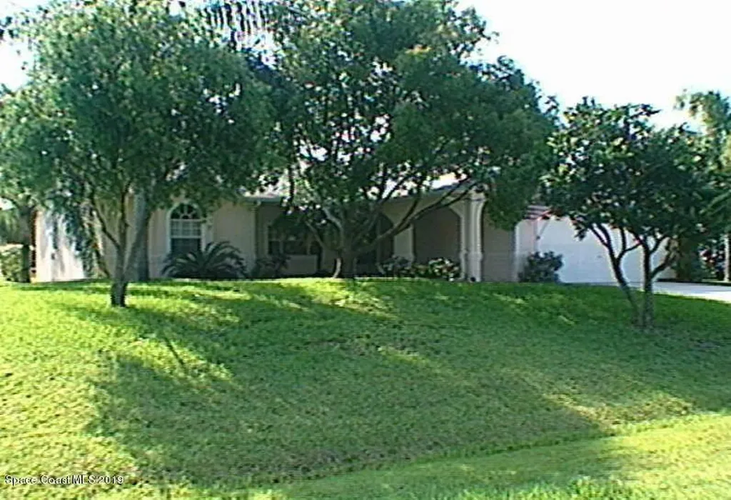 1642 Seahouse Street Sebastian FL 32958