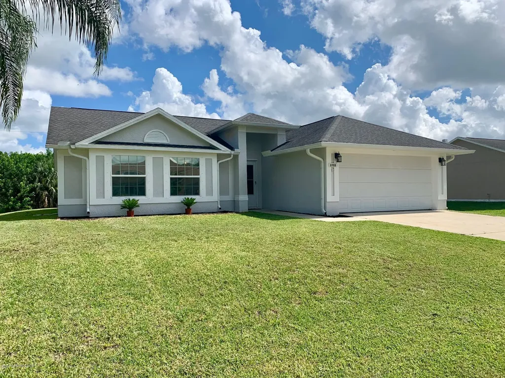 1753 Kamsack Street NW Palm Bay FL 32907