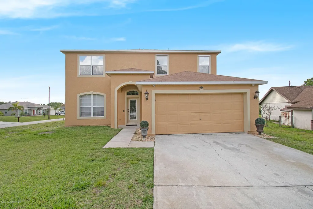 104 Exmore Court NE Palm Bay FL 32907