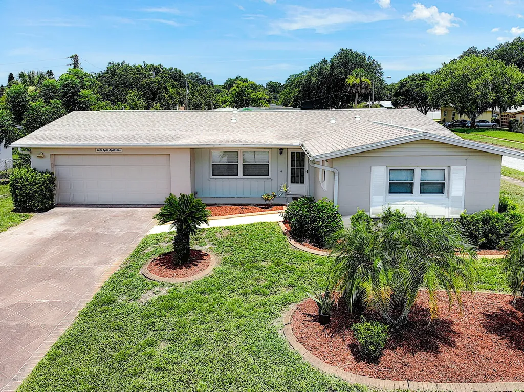 4885 Santa Rosa Avenue Titusville FL 32780