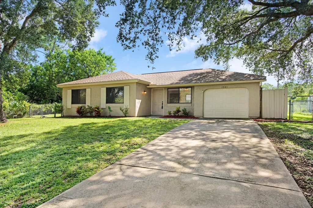 1541 Rushmore Avenue SE Palm Bay FL 32909