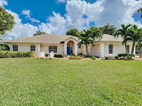595 Apache Trail Merritt Island FL 32953