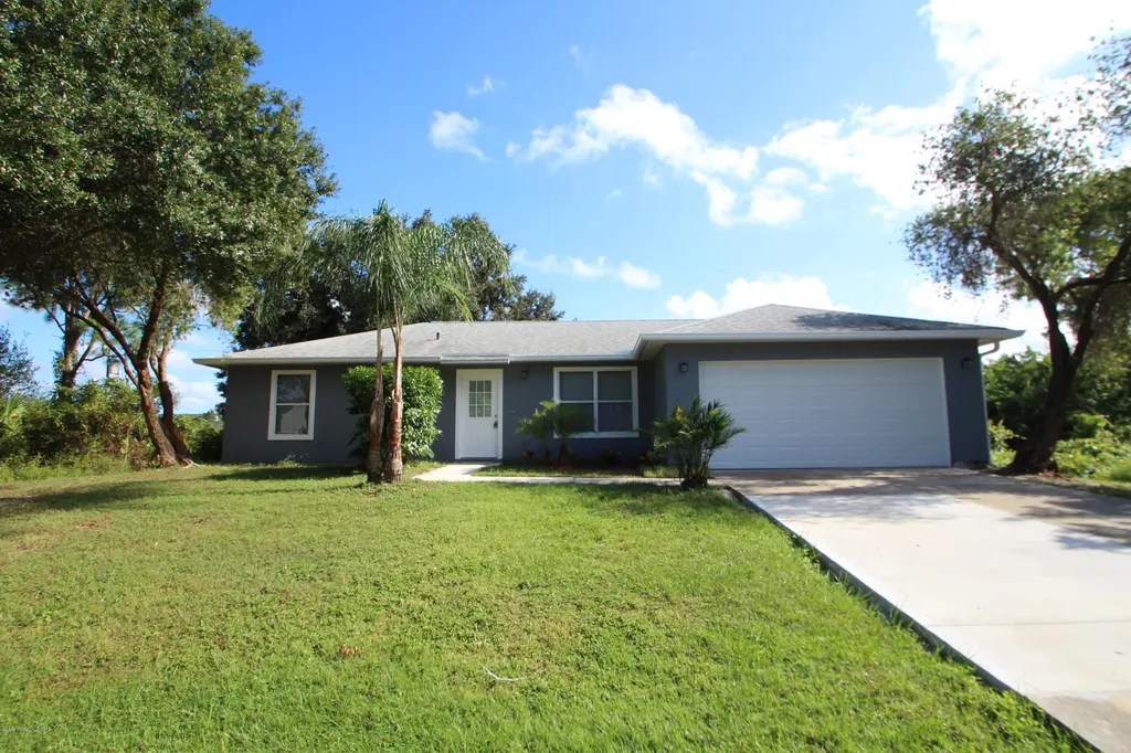 1442 Toy Street SE Palm Bay FL 32909