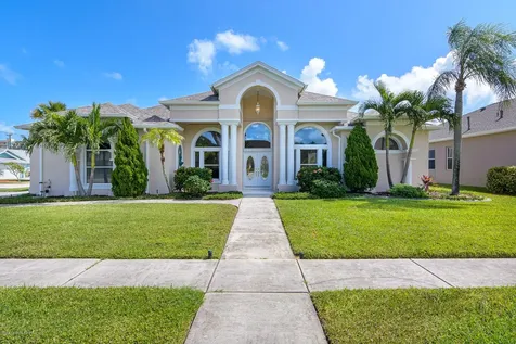 131 Cambridge Court Indialantic FL 32903