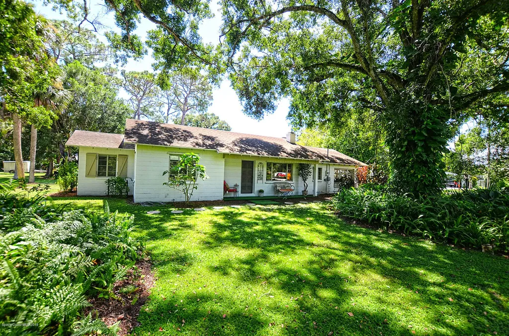 2450 54th Avenue Vero Beach FL 32966