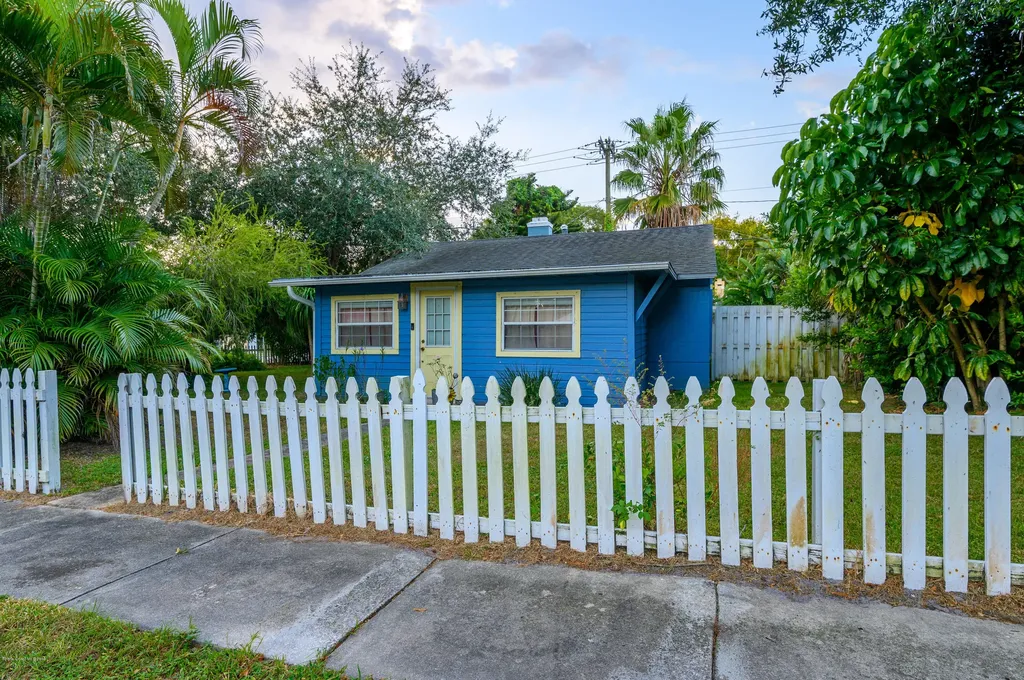 22 S Palmway Avenue Rockledge FL 32955