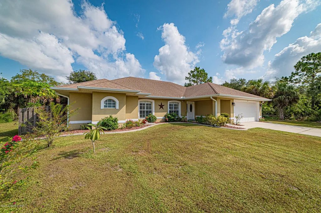 571 Garbelmann Street SW Palm Bay FL 32908