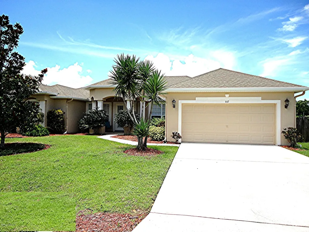 667 Fernandina Street NW Palm Bay FL 32907