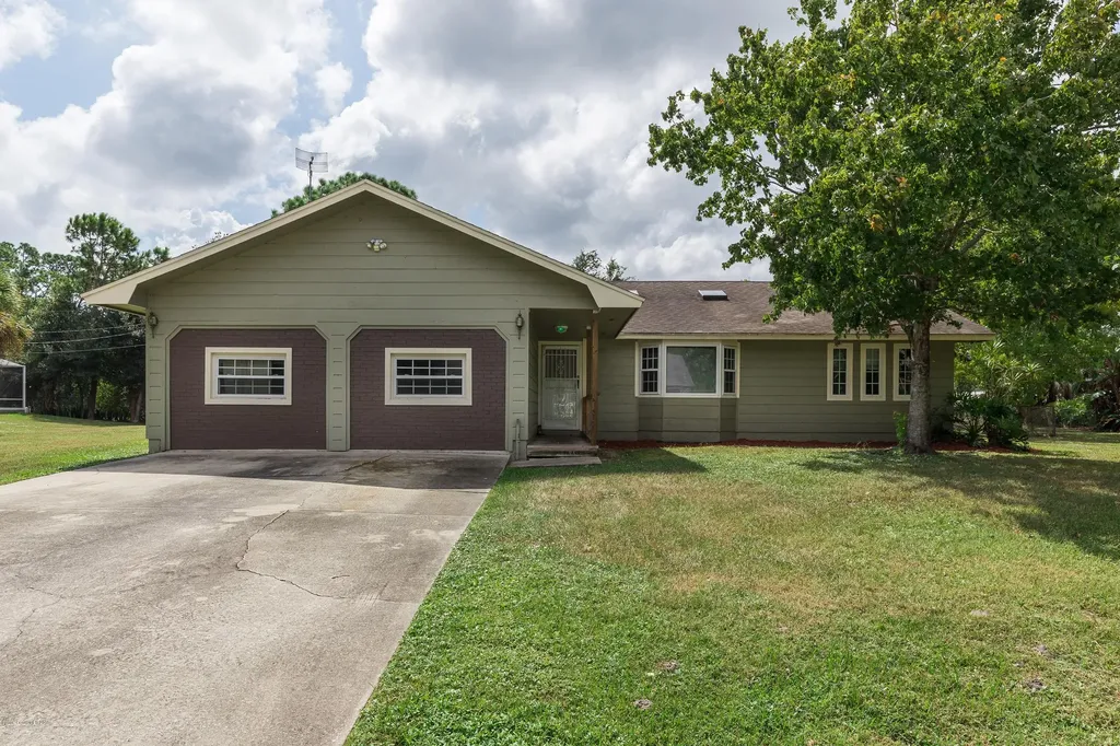 502 Narragansett Street NE Palm Bay FL 32907